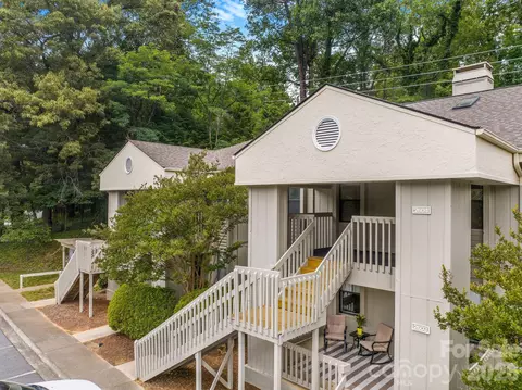 2604 Vineyard Blvd, Asheville, NC 28805