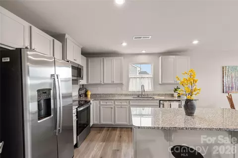 Kitchen - 536 Nesbe St, Lancaster, SC 29720 photo 1 of 2