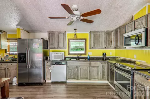 Kitchen - 19 Dot St, Clyde, NC 28721 photo 2 of 2