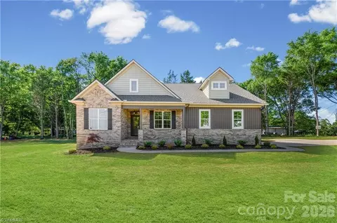 109 Frost Rd, Advance, NC 27006