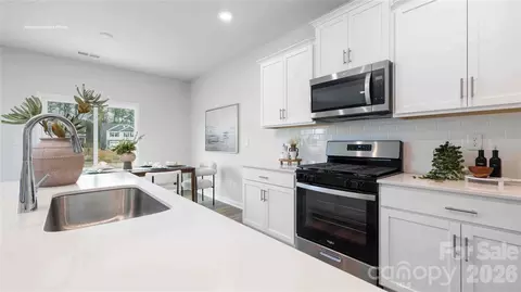 Entry Way - 514 Blackpool Ct, Monroe, NC 28112 photo 6 of 13