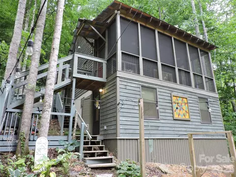 963 Melton Branch Rd, Bakersville, NC 28705