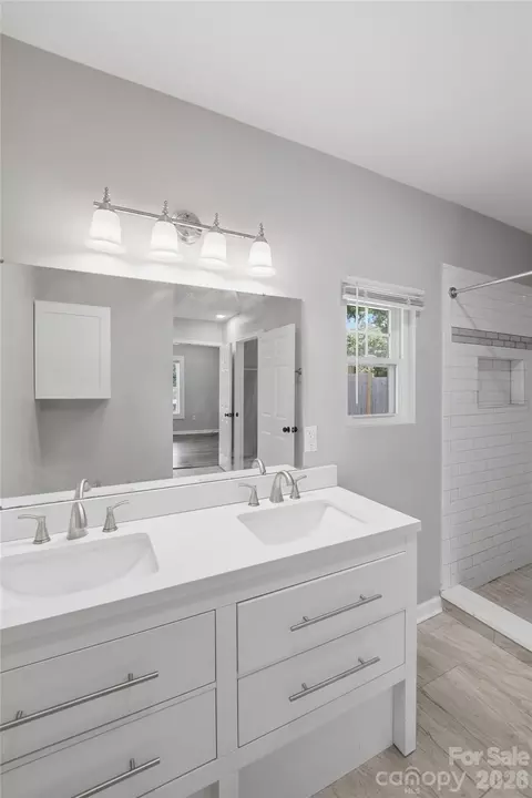 Bath - 511 N Johnson St, Monroe, NC 28112 photo 6 of 8