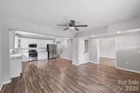 Living - 511 N Johnson St, Monroe, NC 28112 photo 4 of 7