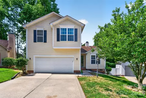 2539 Thornfield Rd, Charlotte, NC 28273