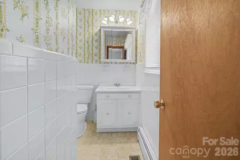 Bath - 788 Alexander Rd, Alexander, NC 28701 photo 1 of 3