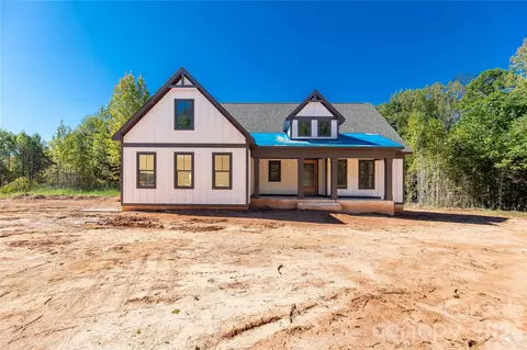 1032 Patrick Rd, Gastonia, NC 28056