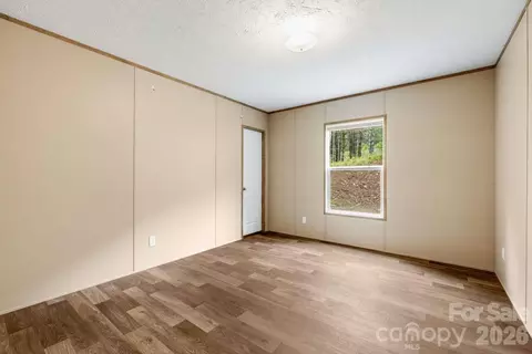 Bedroom - 22 Split Pine Cv, Clyde, NC 28721 photo 4 of 4
