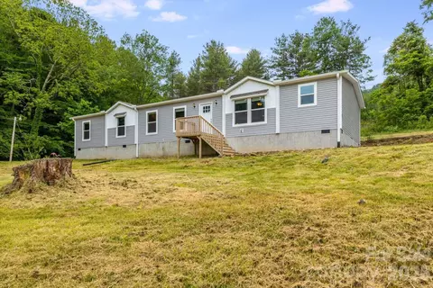 22 Split Pine Cv, Clyde, NC 28721