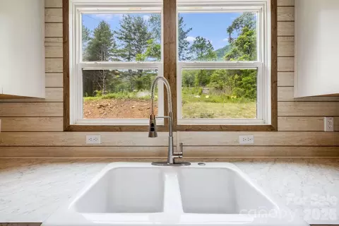 Kitchen - 22 Split Pine Cv, Clyde, NC 28721 photo 3 of 3