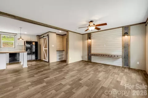 Living - 22 Split Pine Cv, Clyde, NC 28721 photo 3 of 4