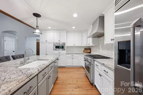 Kitchen - 5330 Chester Ct, Davidson, NC 28036 photo 3 of 5