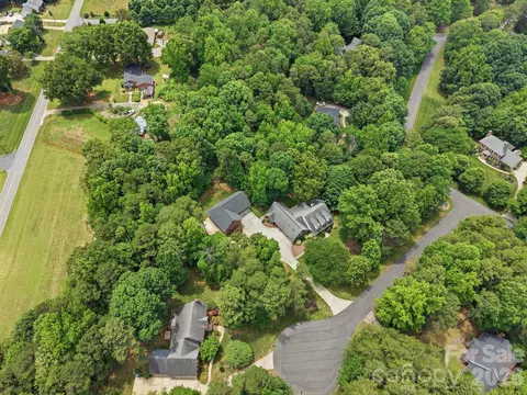 View/Area - 5330 Chester Ct, Davidson, NC 28036 photo 1 of 3