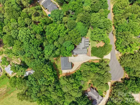 View/Area - 5330 Chester Ct, Davidson, NC 28036 photo 2 of 3