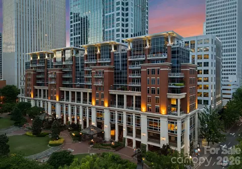 435 S Tryon 904 St #904, Charlotte, NC 28202