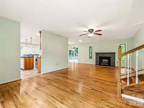 Living - 22 Timberleaf Dr, Fletcher, NC 28732 photo 1 of 2