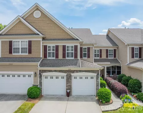 1064 Silver Gull Dr, Tega Cay, SC 29708
