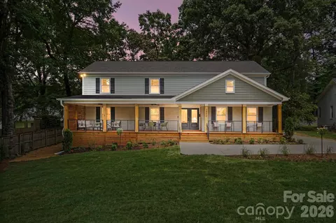 3800 Lovett Cir, Charlotte, NC 28210