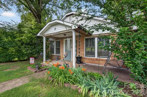 Exterior - 13 E Murray St, Maiden, NC 28650 photo 1 of 8