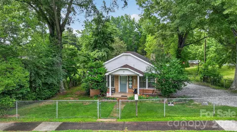 13 E Murray St, Maiden, NC 28650