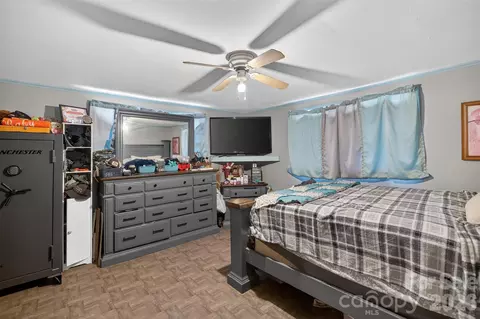 Bedroom - 13 E Murray St, Maiden, NC 28650 photo 4 of 8