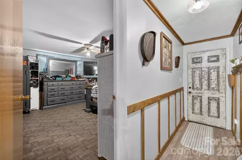 Entry Way - 13 E Murray St, Maiden, NC 28650 photo 2 of 2
