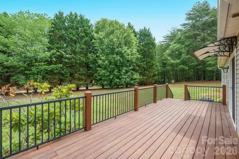 Exterior - 7553 Katherine Dr, Denver, NC 28037 photo 3 of 5