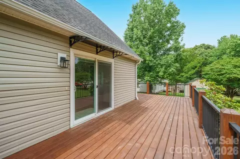Exterior - 7553 Katherine Dr, Denver, NC 28037 photo 4 of 5