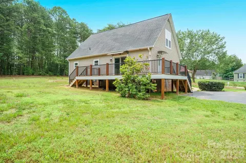 Exterior - 7553 Katherine Dr, Denver, NC 28037 photo 5 of 5