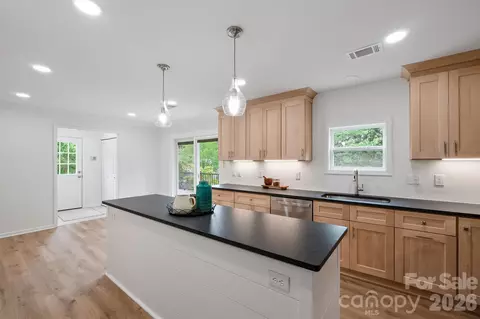 Kitchen - 7553 Katherine Dr, Denver, NC 28037 photo 3 of 5