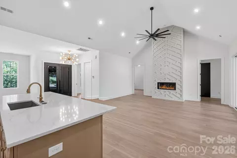 276 Broken Arrow 25 Dr #25, Statesville, NC 28677