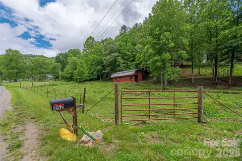 262 Gibson Branch Rd, Clyde, NC 28721