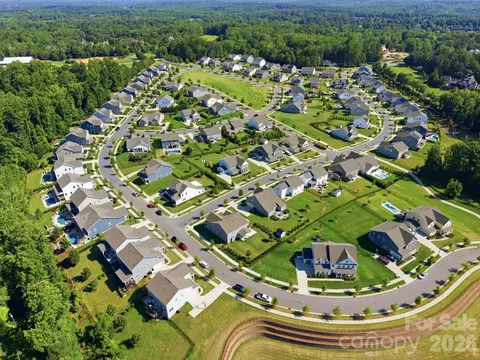View/Area - 11006 Sound Rd, Davidson, NC 28036 photo 2 of 2