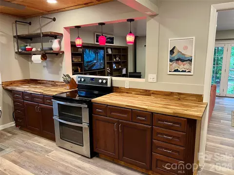 Kitchen - 384 Bear Cub Dr, Spruce Pine, NC 28777 photo 5 of 5