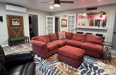 Living - 384 Bear Cub Dr, Spruce Pine, NC 28777 photo 2 of 3