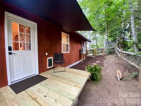 Exterior - 384 Bear Cub Dr, Spruce Pine, NC 28777 photo 5 of 7