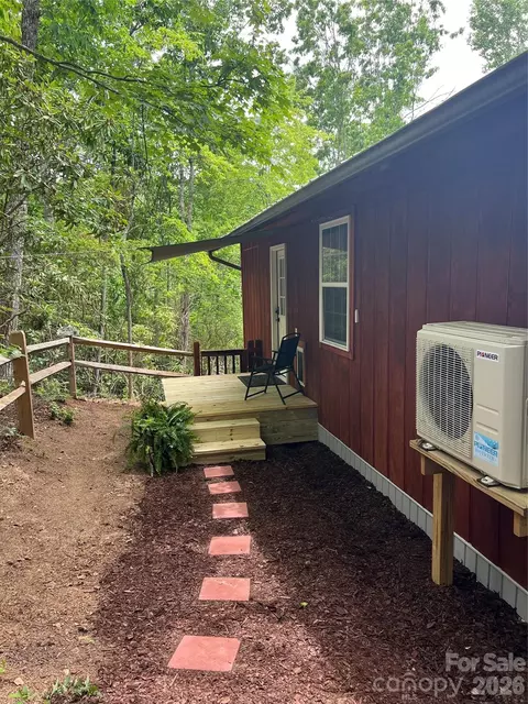 Exterior - 384 Bear Cub Dr, Spruce Pine, NC 28777 photo 6 of 7