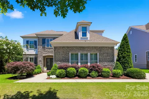 2082 Tatton Hall Rd, Fort Mill, SC 29715
