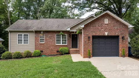 208 S B Ave, Maiden, NC 28650