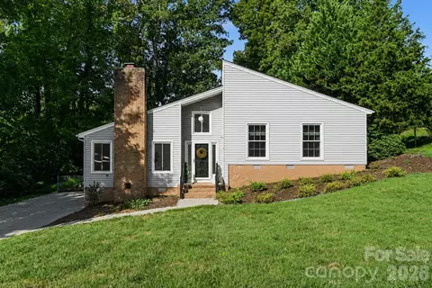 7944 Pawtuckett Rd, Charlotte, NC 28214
