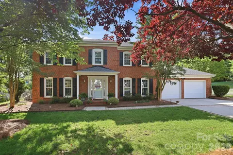4612 Deanscroft Dr, Charlotte, NC 28226