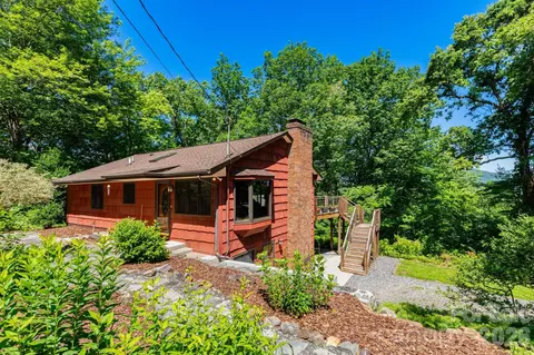 168 Blossom Rdg, Leicester, NC 28748