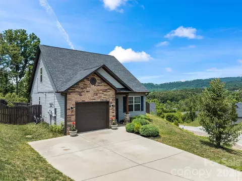 115 Water Leaf Dr, Weaverville, NC 28787