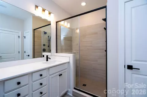 Bath - 3008 Buffet Ln, Monroe, NC 28110 photo 2 of 5