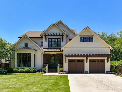221 Anthony Cir, Charlotte, NC 28211