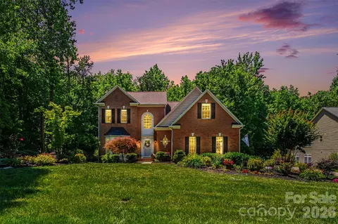 161 Montrose Dr, Mooresville, NC 28115