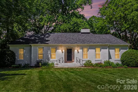 6818 Candlewyck Ln, Charlotte, NC 28226
