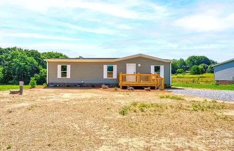 106 Advent Dr, Grover, NC 28073