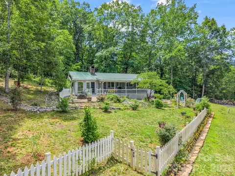 263 O Messersmith Rd, Lake Lure, NC 28746