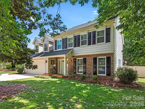 12401 Bentcreek Ln, Matthews, NC 28105